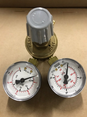 Регулятор давления  Ar/CO2 с расходомером Регулятор давления  Ar/CO2 с расходомером